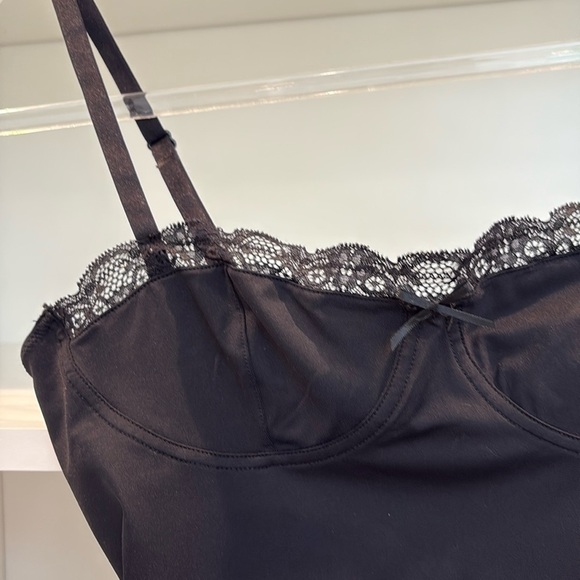 Lioness Camisole Lace Top - Picture 3 of 9